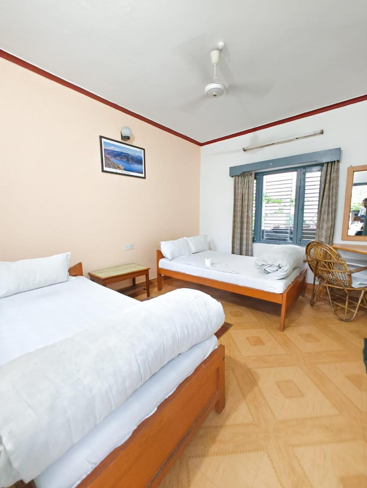 Hotel Mountain View - Lakeside Pokhara Dış mekan fotoğraf