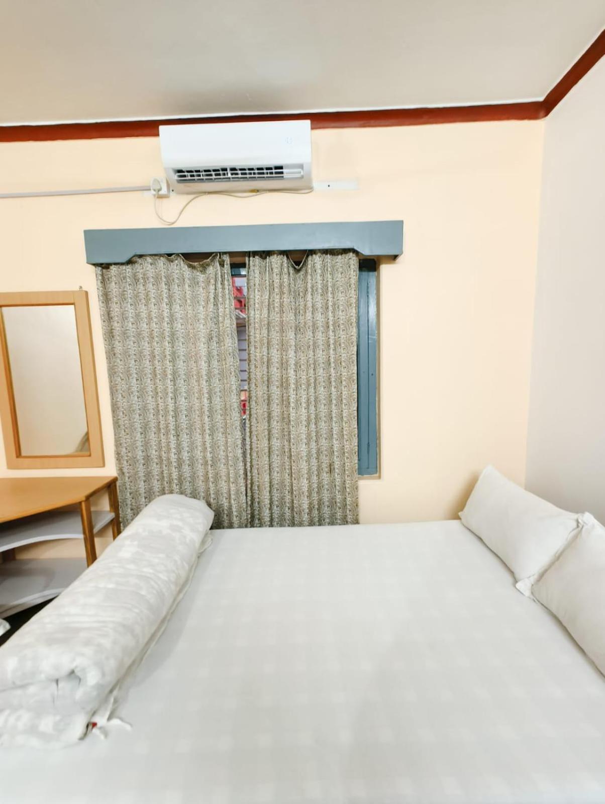 Hotel Mountain View - Lakeside Pokhara Dış mekan fotoğraf