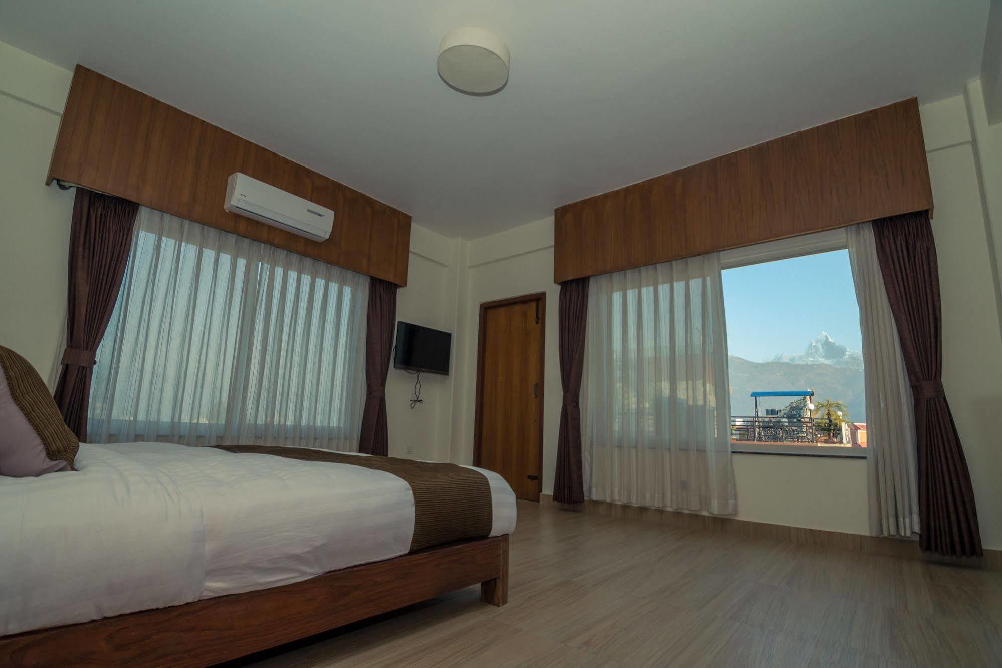 Hotel Mountain View - Lakeside Pokhara Dış mekan fotoğraf